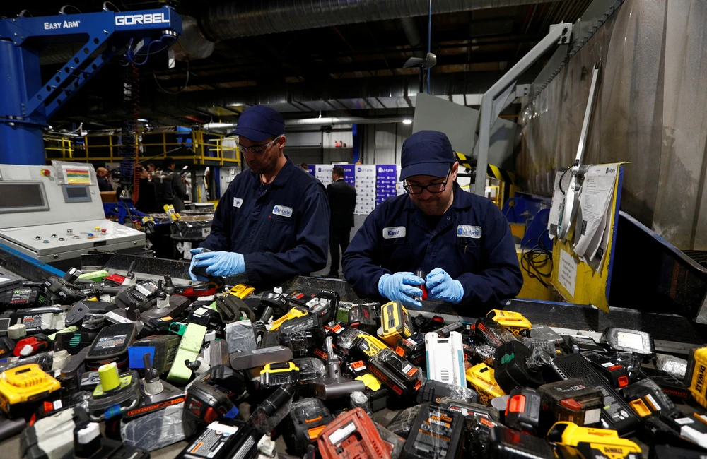 `Li-Cycle To Reach 65,000 Mt Battery Recycling Capacity By End-2023