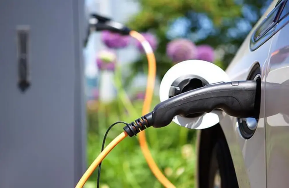 Newly Launched Statevolt To Build US Battery Plant; Signs Lithium Deal With CTR