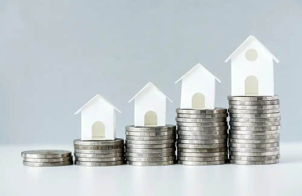 UK Housing Market Outlook 2025: Navigating Price Trends, Stamp Duty Changes, and Mortgage Rates