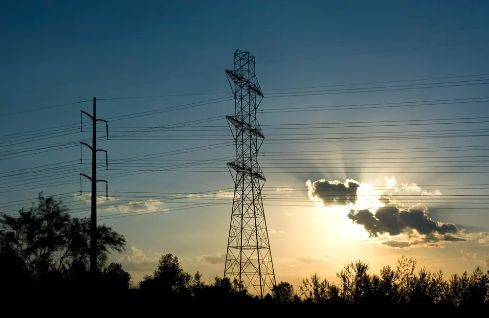 US DOE Advisory Board Recommends Prioritizing Links Between East, West Grids